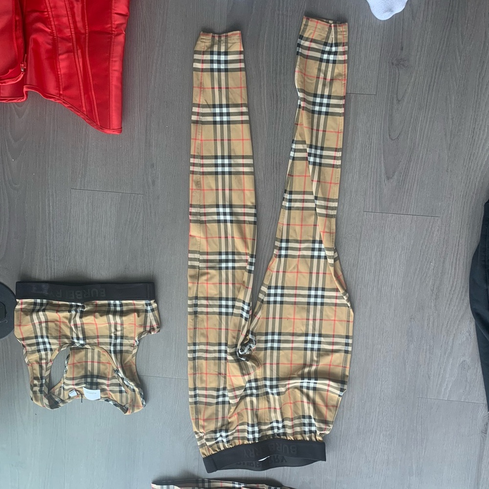 Women’s Burberry set